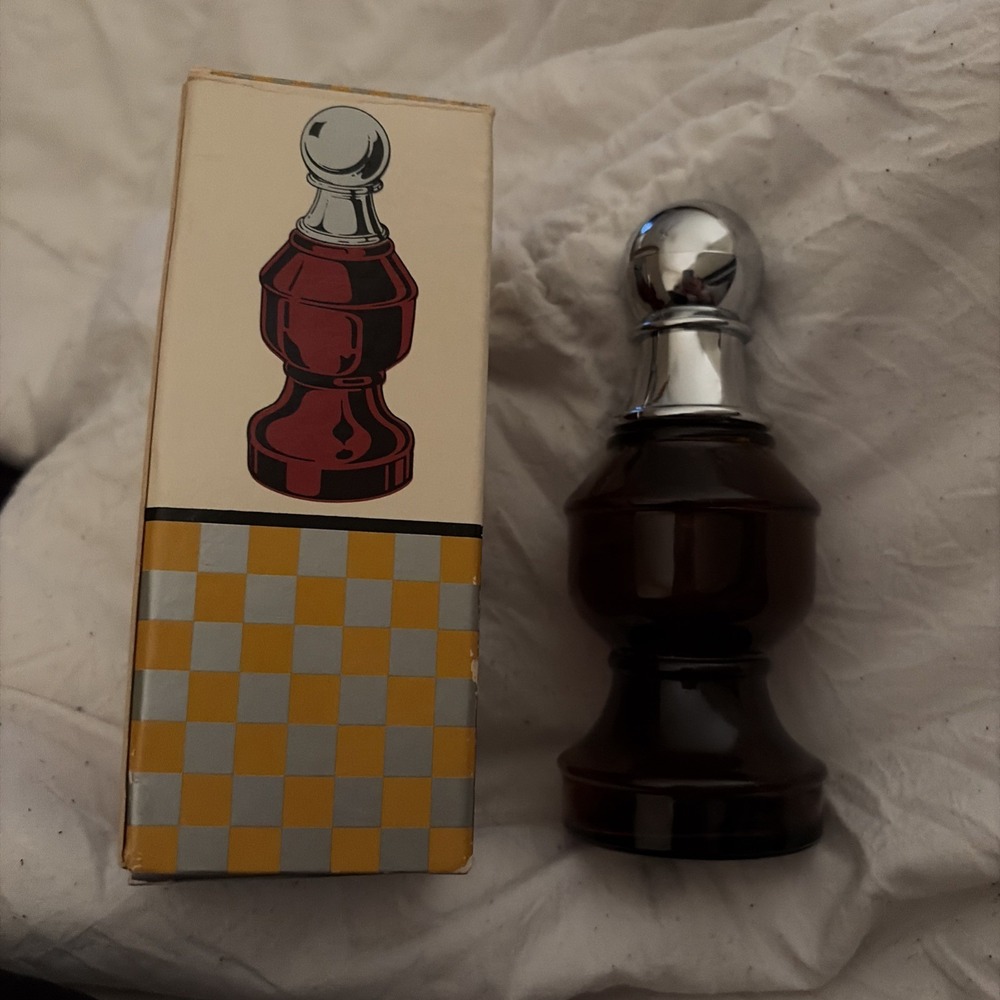 Avon Vintage The Pawn Chess Piece Wild Country Aftershave 3oz Empty Bottle‎